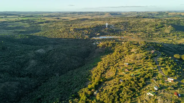 Buying land in Villa Serrana: what you can build and what to check