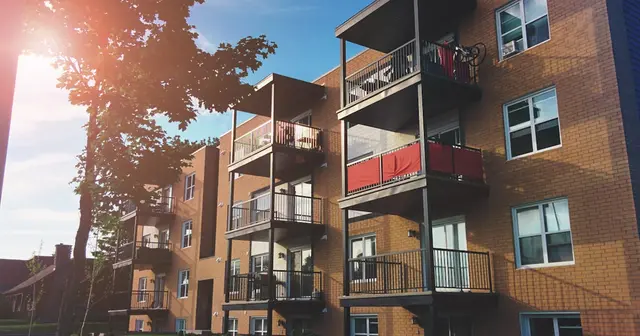 Amenities en edificios Montevideo (2026): ¿cuándo valen la pena?