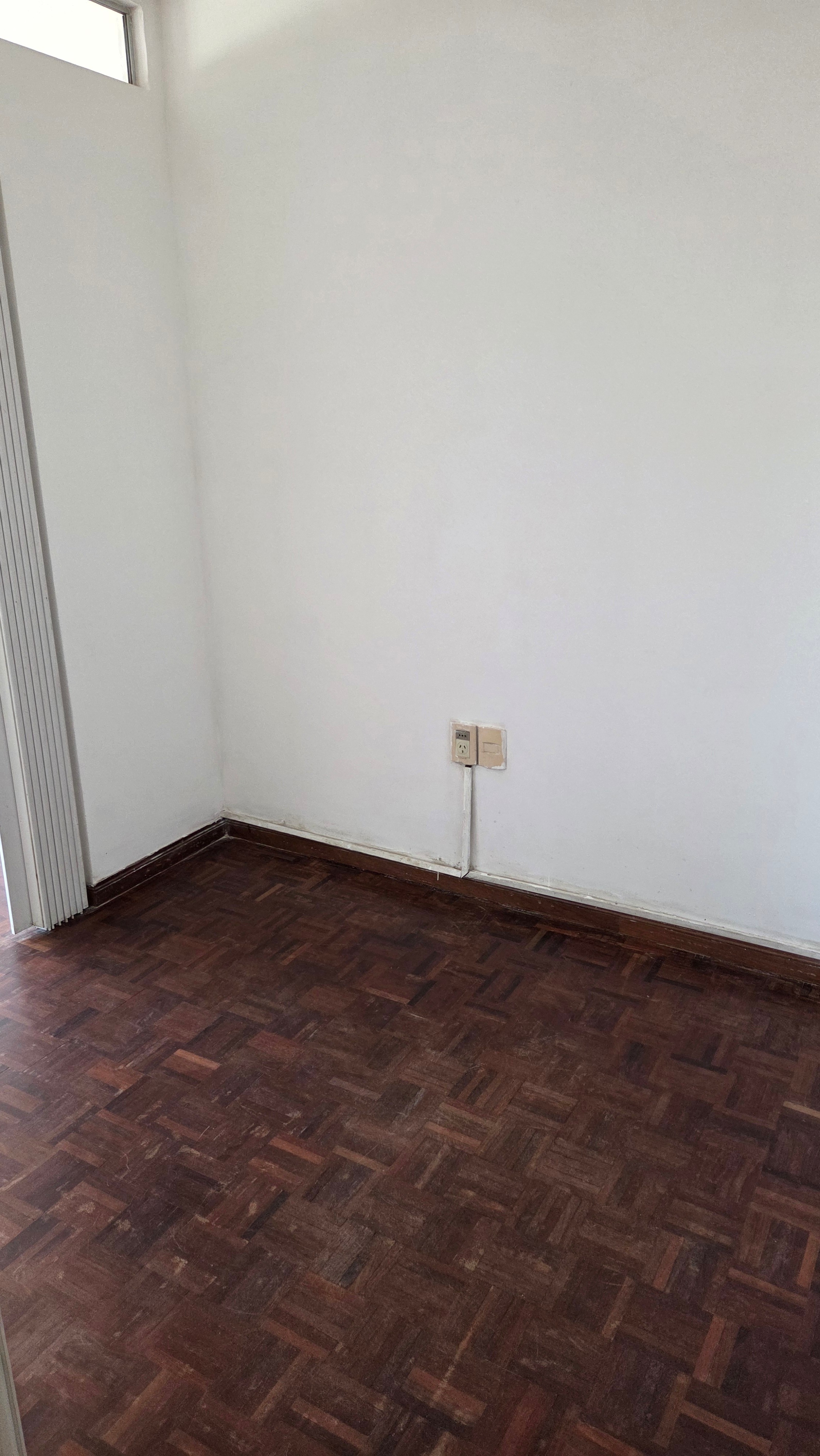 Monoambiente con divisiones y terraza, Pocitos Nuevo - Zona WTC 