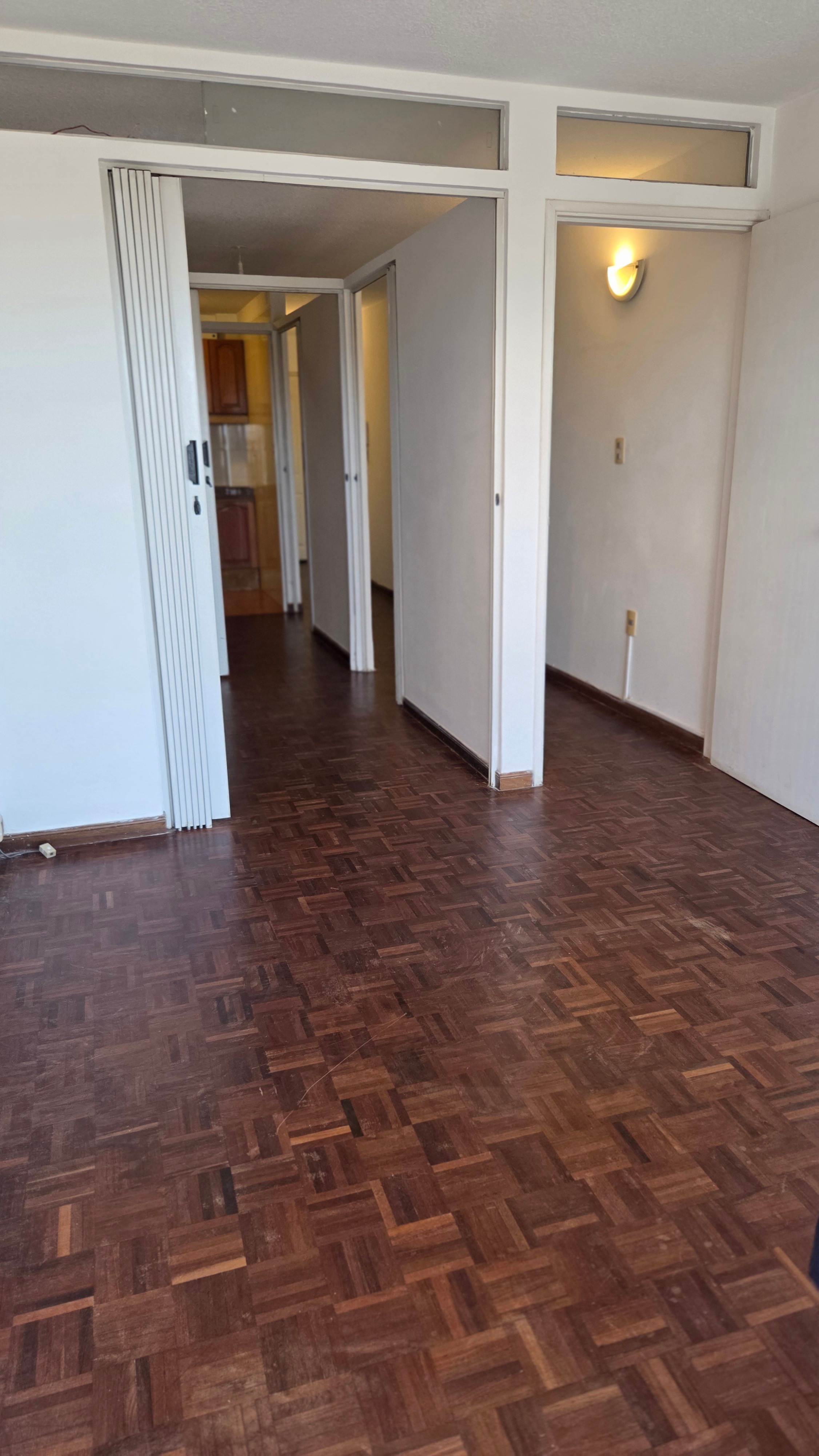 Monoambiente con divisiones y terraza, Pocitos Nuevo - Zona WTC 