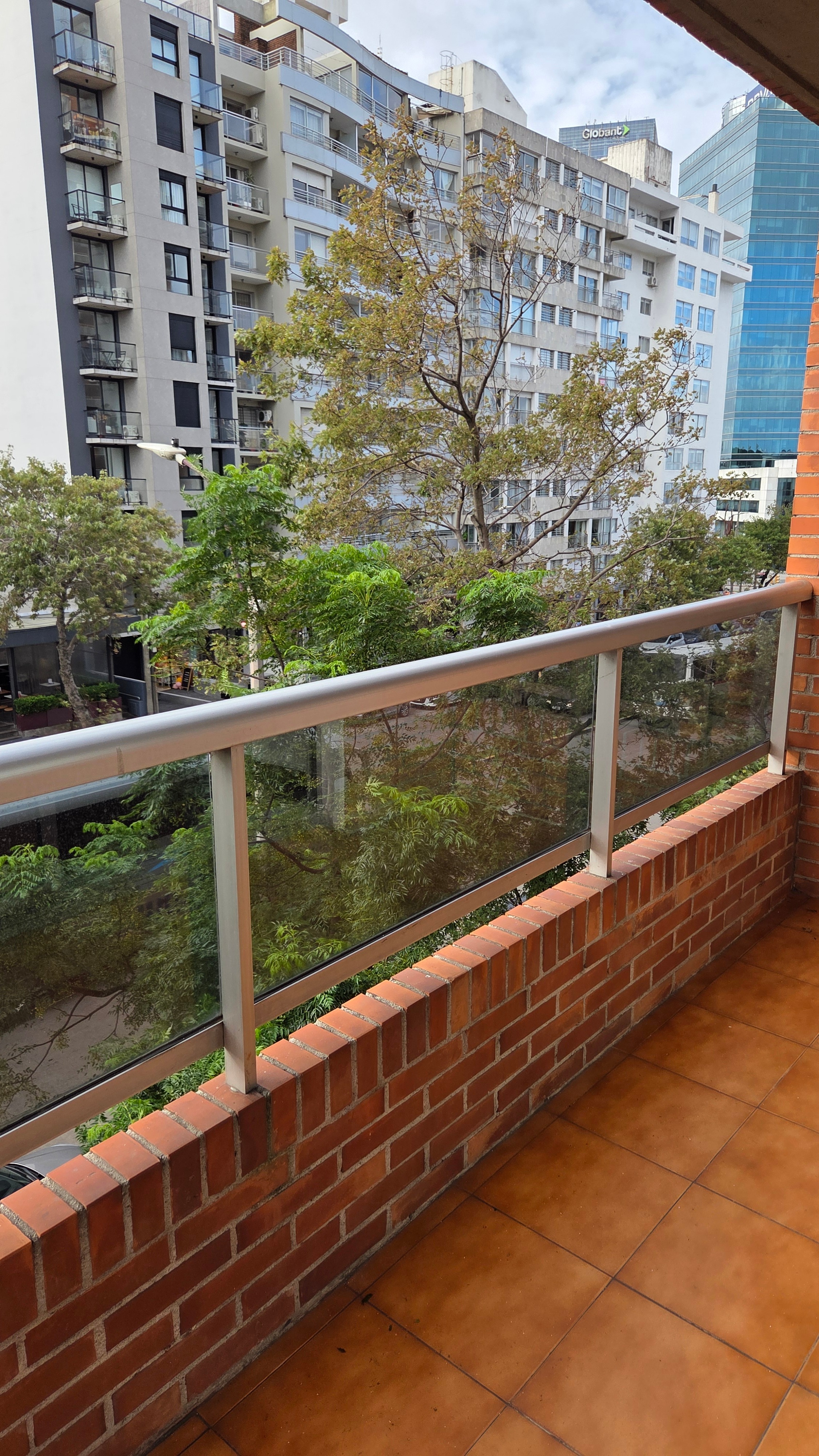 Monoambiente con terraza a mts de WTC