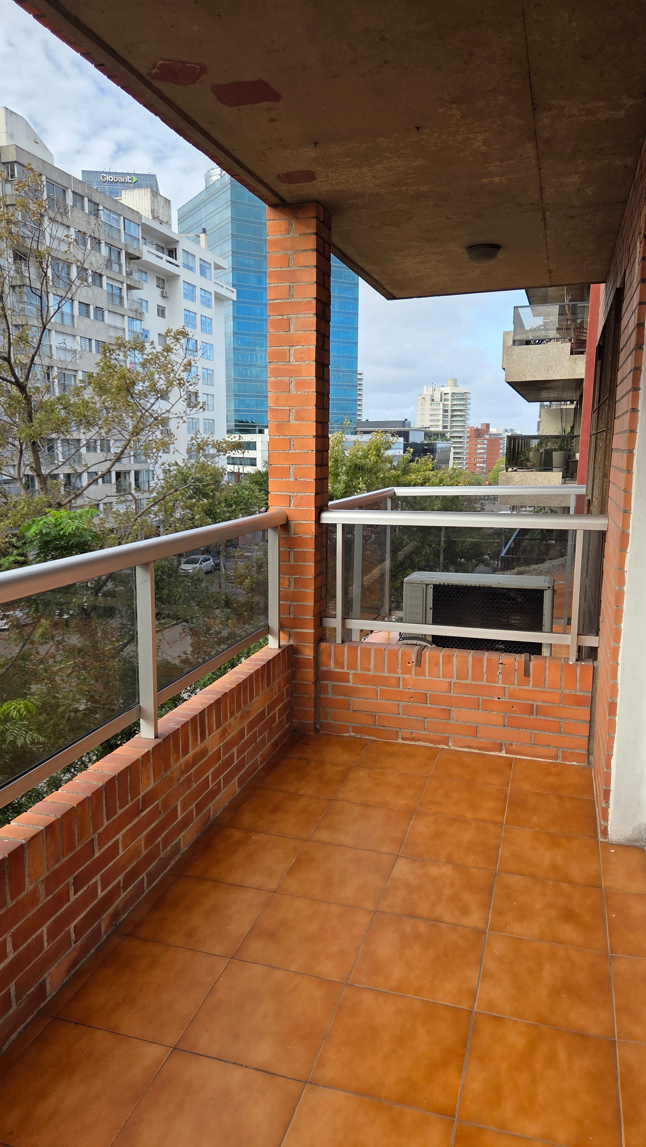 Monoambiente con terraza a mts de WTC