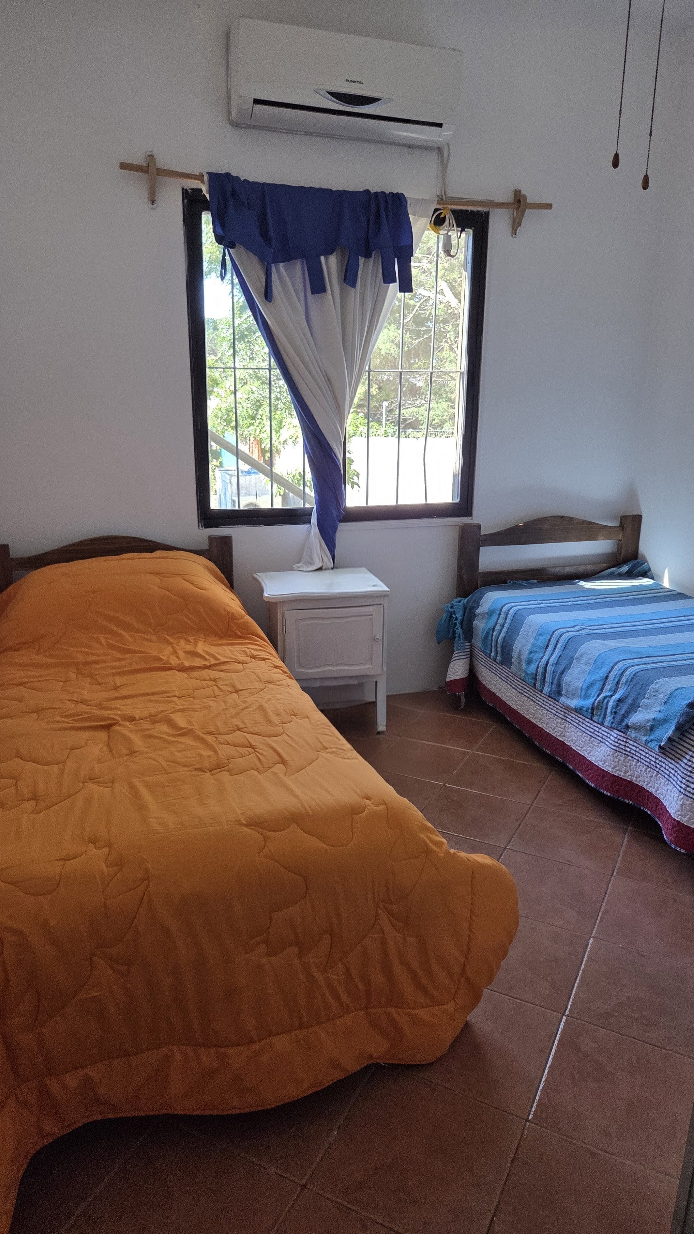 Casa para 4 personas + monoambiente para 2. Piscina climatizada - Costa Azul