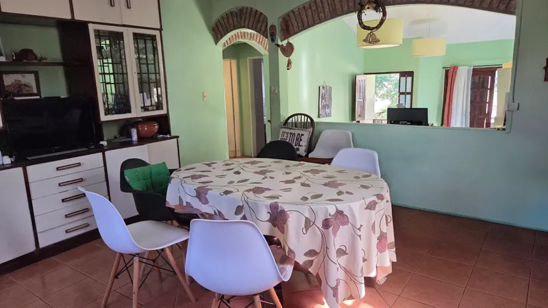 Casa para 4 personas + monoambiente para 2. Piscina climatizada - Costa Azul