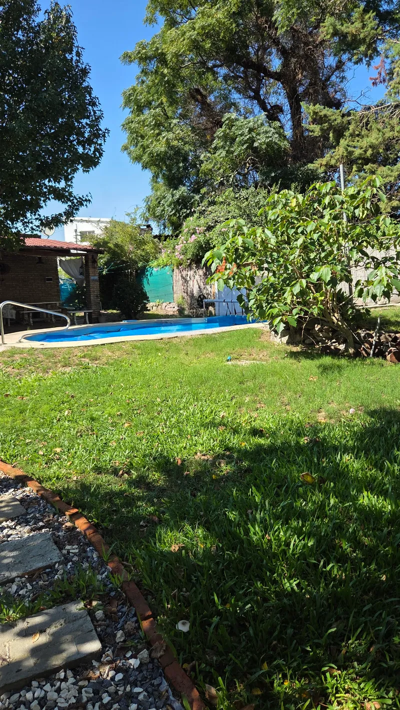 Casa para 4 personas + monoambiente para 2. Piscina climatizada - Costa Azul