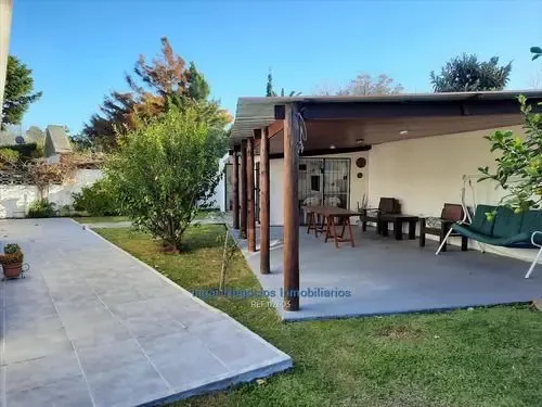 Alquiler La Floresta , 3 Dormitorios Para 9 Personas 
