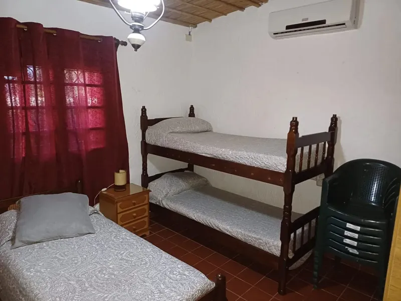 Alquiler La Floresta, 2 Baños, Aire Acondicionado, Wifi  