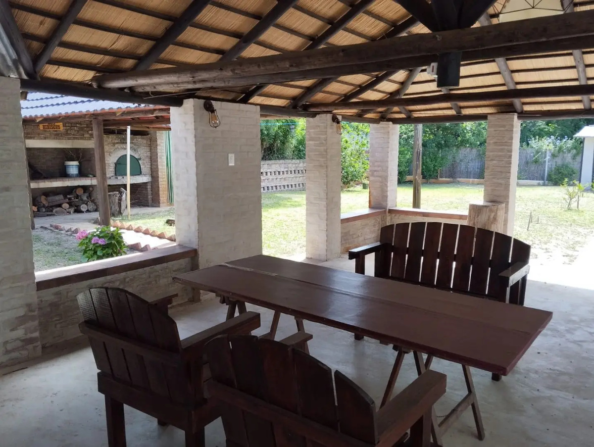 Alquiler La Floresta, 2 Baños, Aire Acondicionado, Wifi  