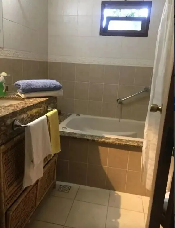 Alquiler Casa Parque Del Plata Con Piscina Climatizada