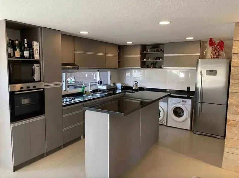 Alquiler Excelente Casa En Parque Del Plata, Piscina Climatizada