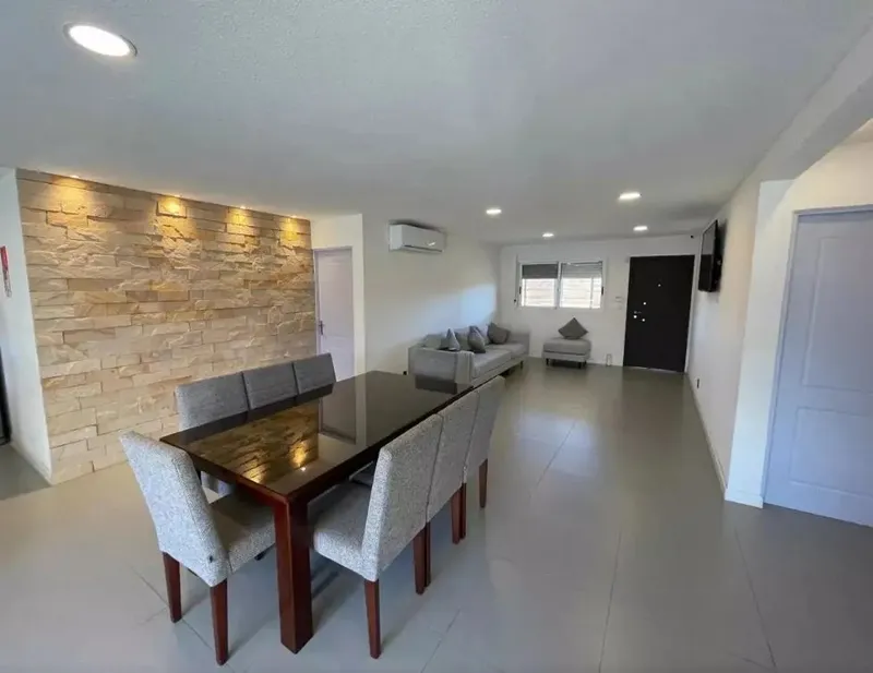 Alquiler Excelente Casa En Parque Del Plata, Piscina Climatizada