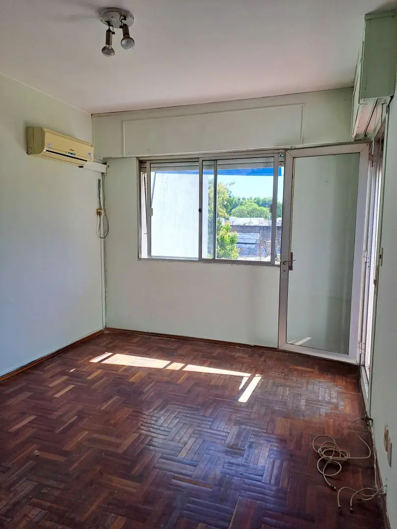 Amplio Terreno Sobre Av San Martín 