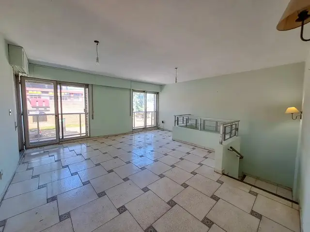 Amplio Terreno Sobre Av San Martín 