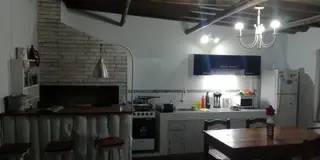 Alquiler Casa 4 Dormitorios, 8 Personas. Piscina!  - foto 6