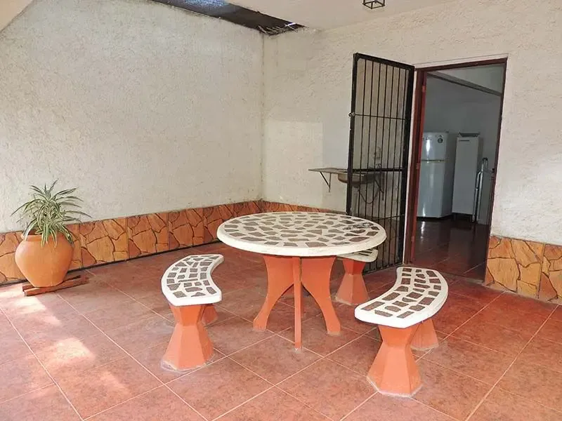 Alquiler Casa 2 Dormitorios con parrillero y jardin en La Floresta