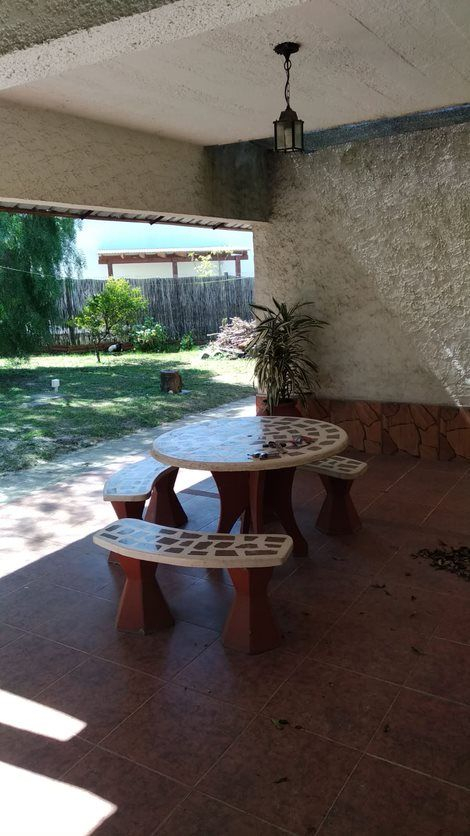 Alquiler Casa 2 Dormitorios con parrillero y jardin en La Floresta 