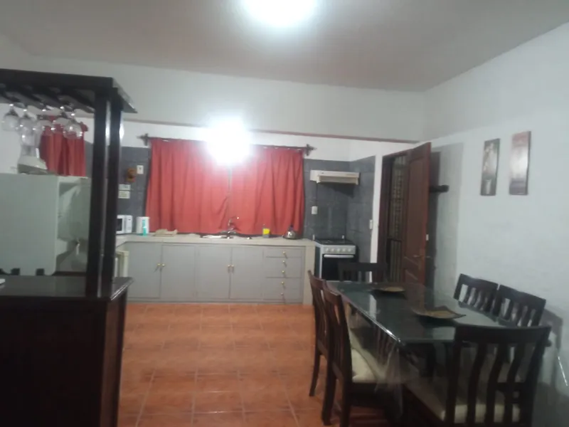 Alquiler Casa 2 Dormitorios con parrillero y jardin en La Floresta