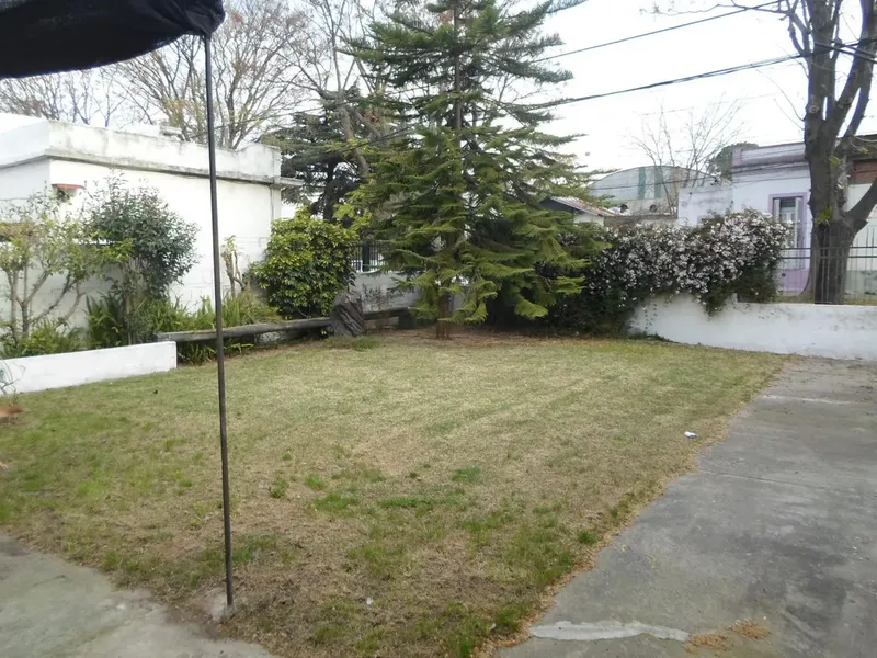 Venta Casa 3 Dormitorios, Garaje Y Fondo  — Brazo Oriental, Montevideo