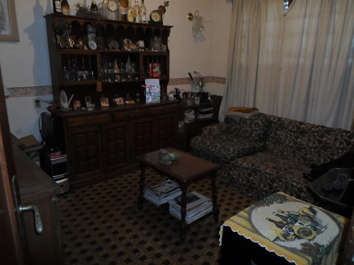 Venta Casa 3 Dormitorios, Garaje Y Fondo 