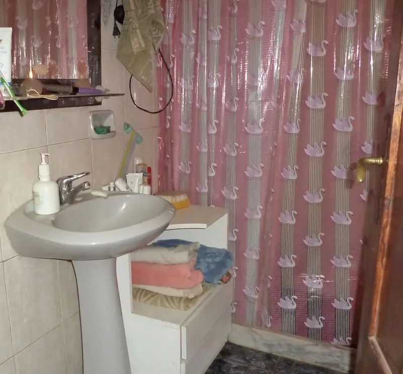 Venta Casa 3 Dormitorios, Garaje Y Fondo 