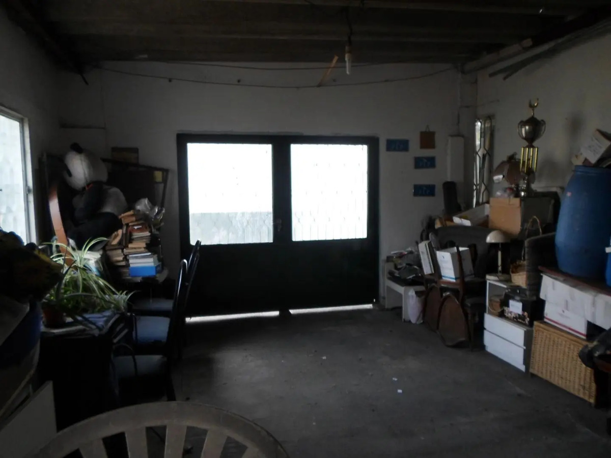 Venta Casa 3 Dormitorios, Garaje Y Fondo 