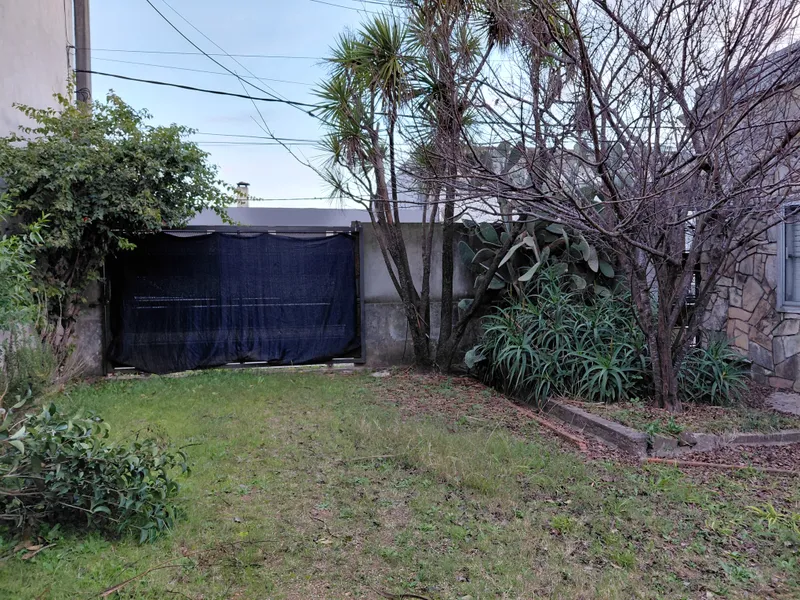 Venta casa 3 dormitorios, gran terreno - Canelones Ciudad