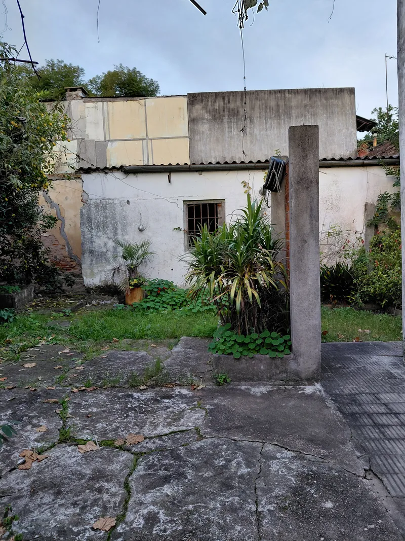Venta casa 3 dormitorios, gran terreno - Canelones Ciudad