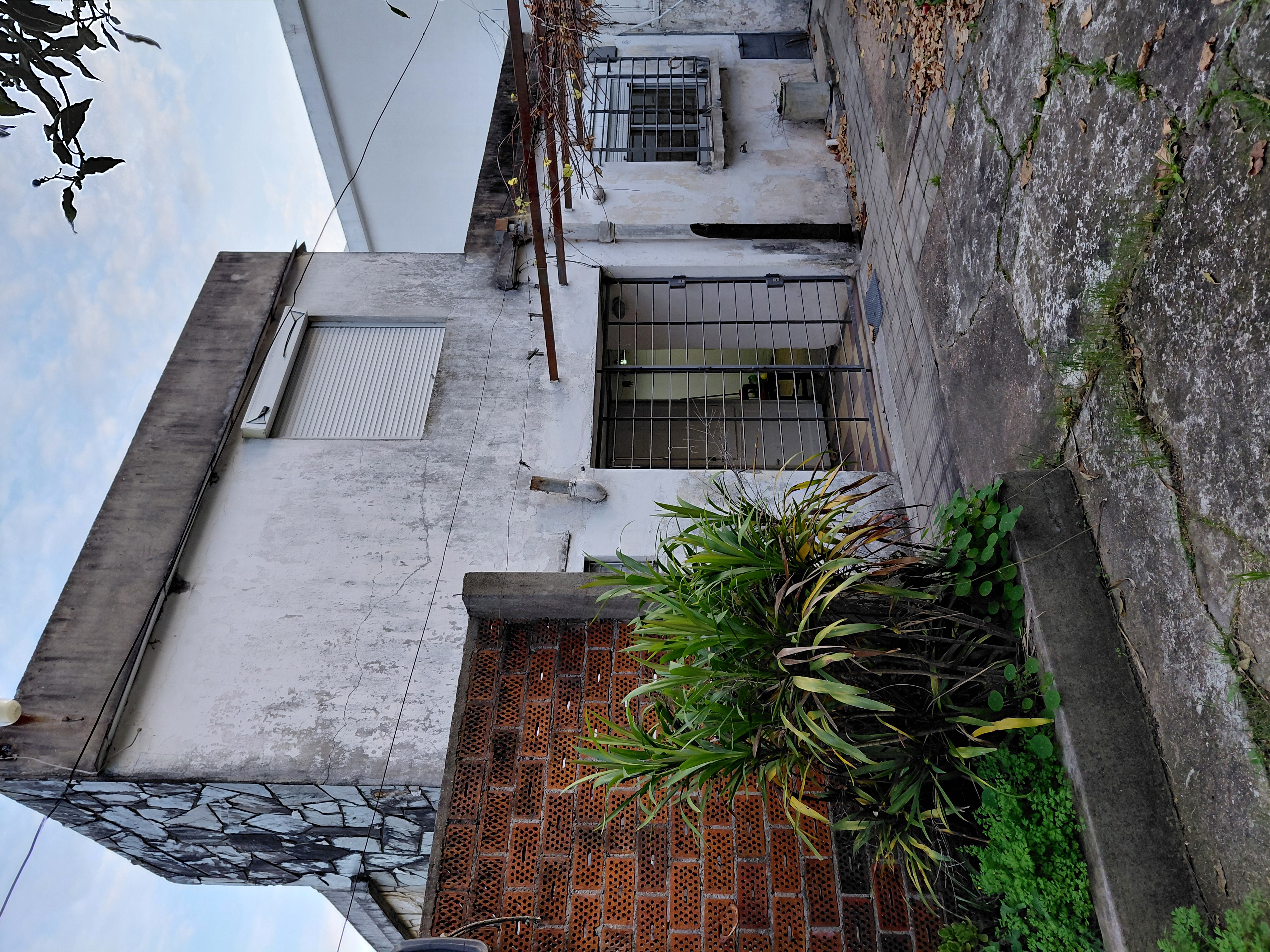 Venta casa 3 dormitorios, gran terreno - Canelones Ciudad
