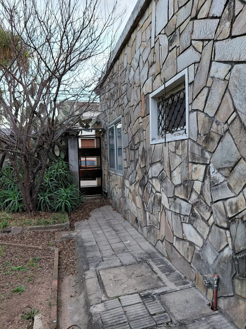 Venta casa 3 dormitorios, gran terreno - Canelones Ciudad