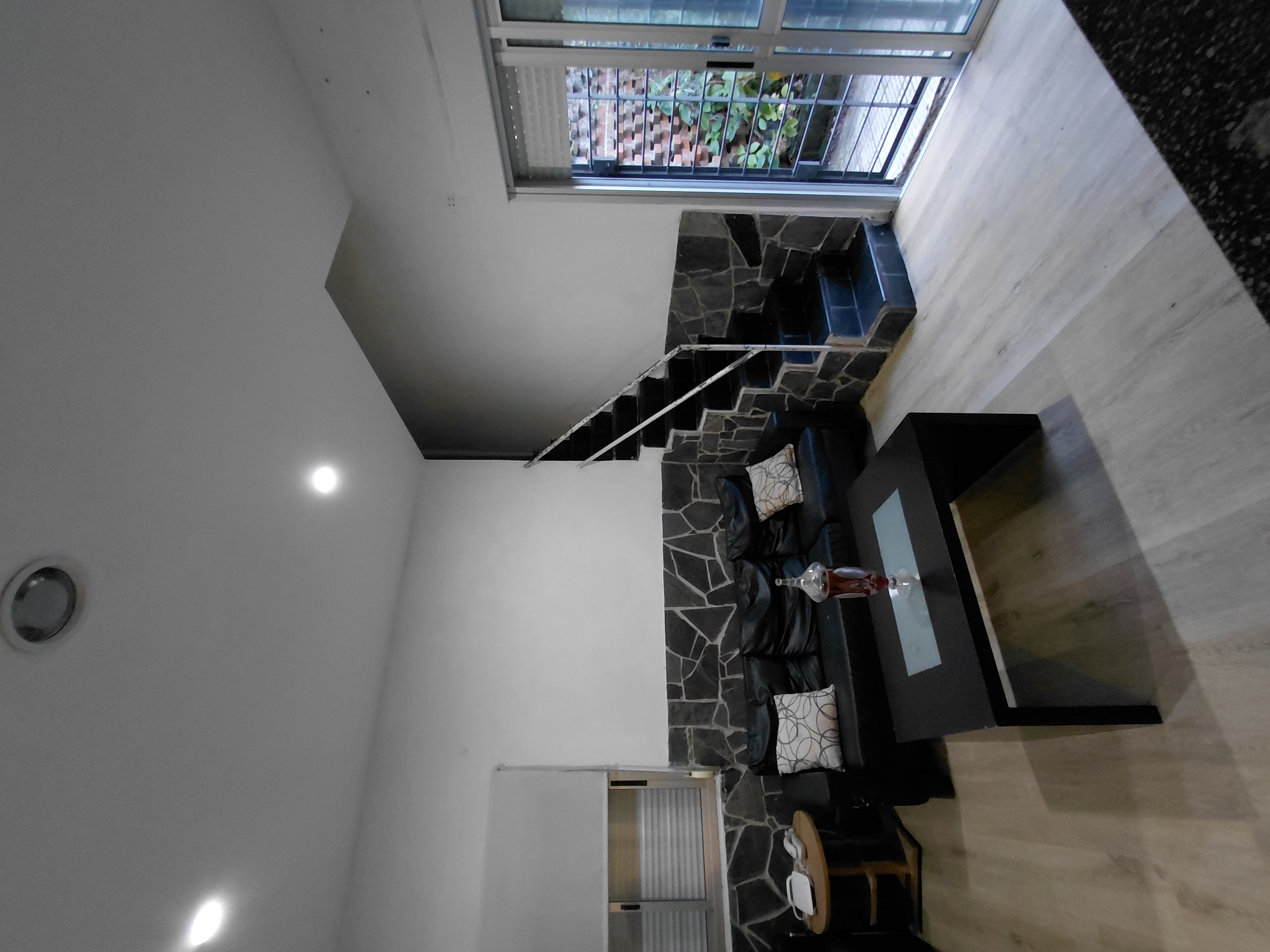 Venta casa 3 dormitorios, gran terreno - Canelones Ciudad