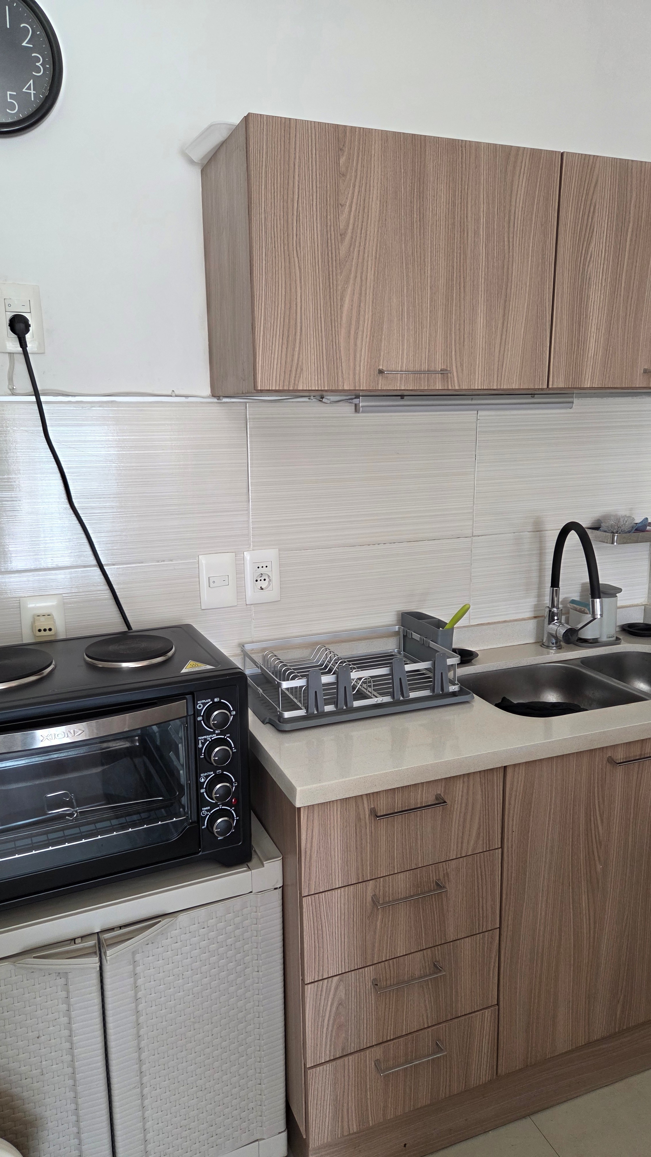 Apartamento amoblado, garaje próx al Casmu - Luis A de Herrera y Asilo 