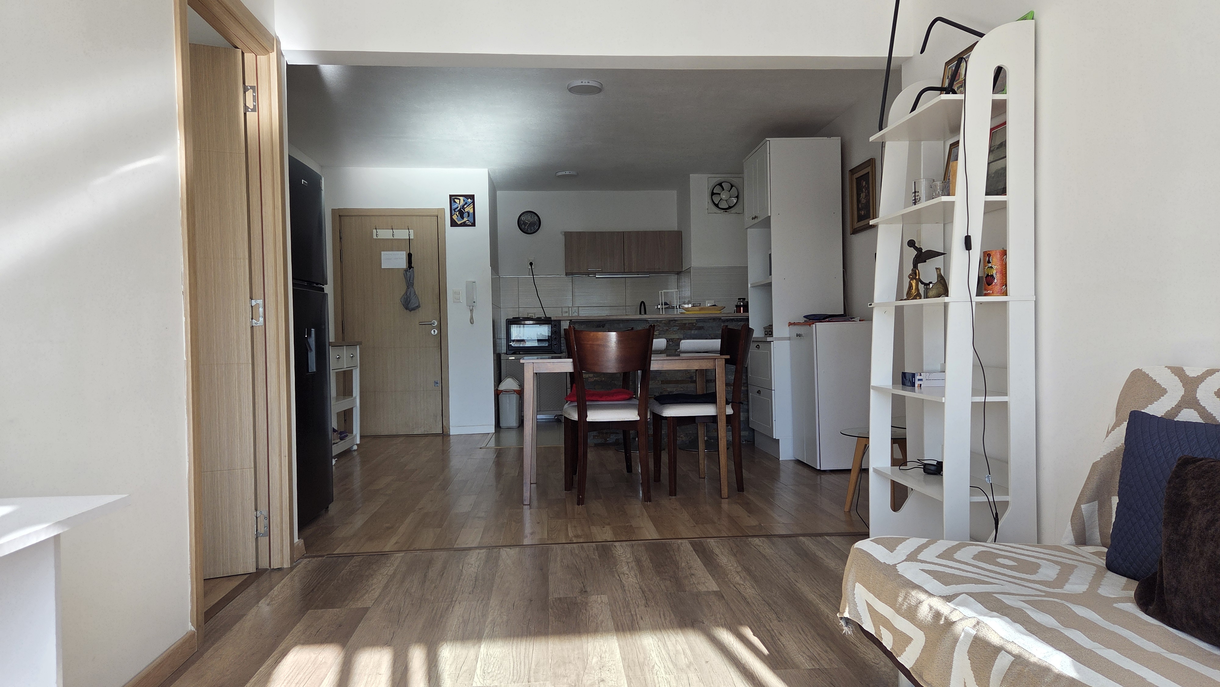 Apartamento amoblado, garaje próx al Casmu - Luis A de Herrera y Asilo 