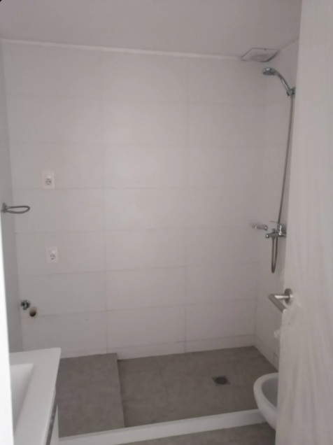Apartamento en Planta baja con patio y cochera