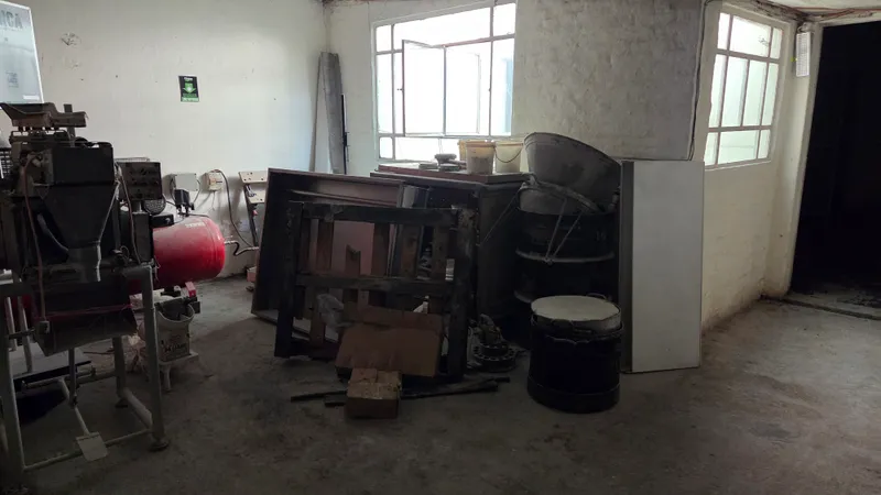 Venta de local comercial en Camino Carrasco