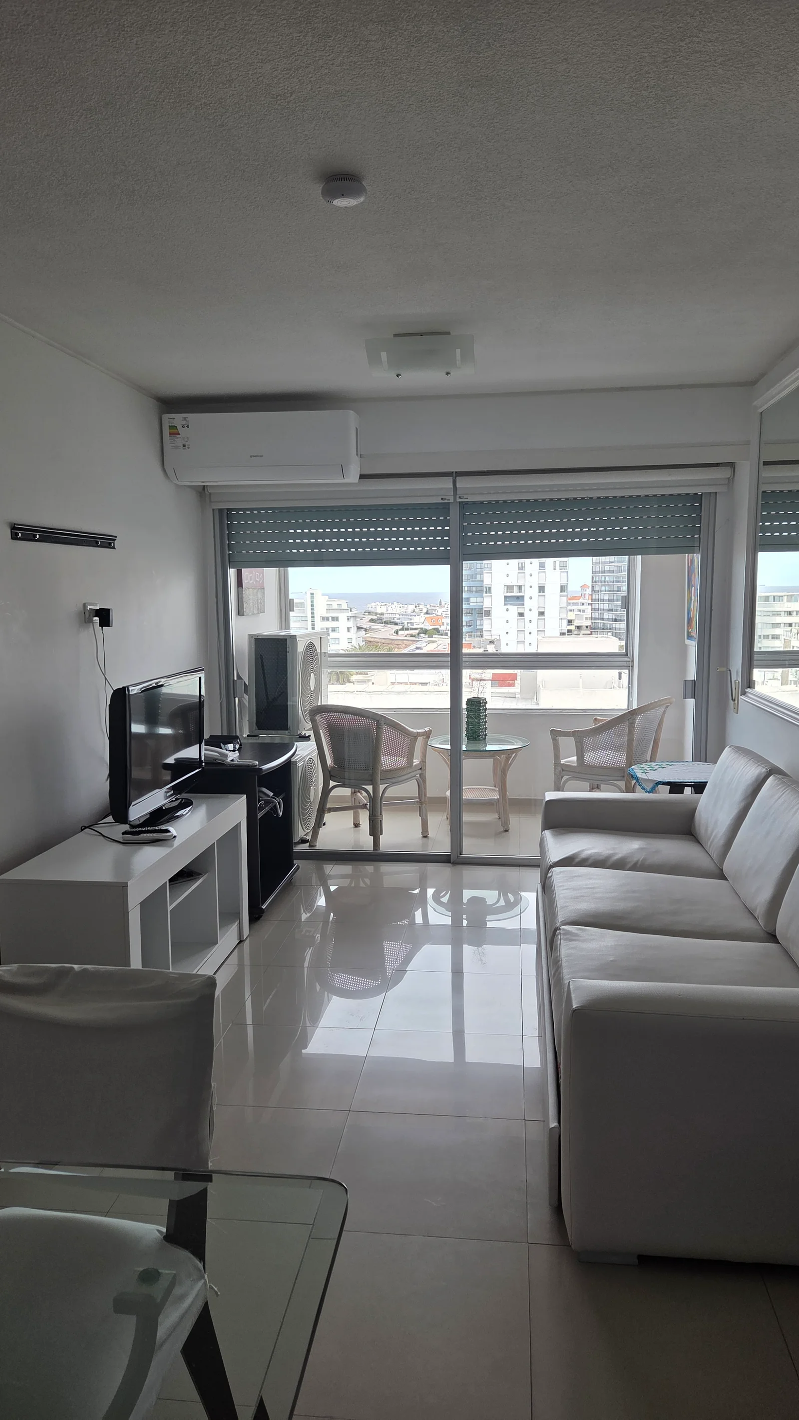 Venda de apartamento mobiliado, 1 quarto com garagem - Península — Península, Maldonado, Uruguay