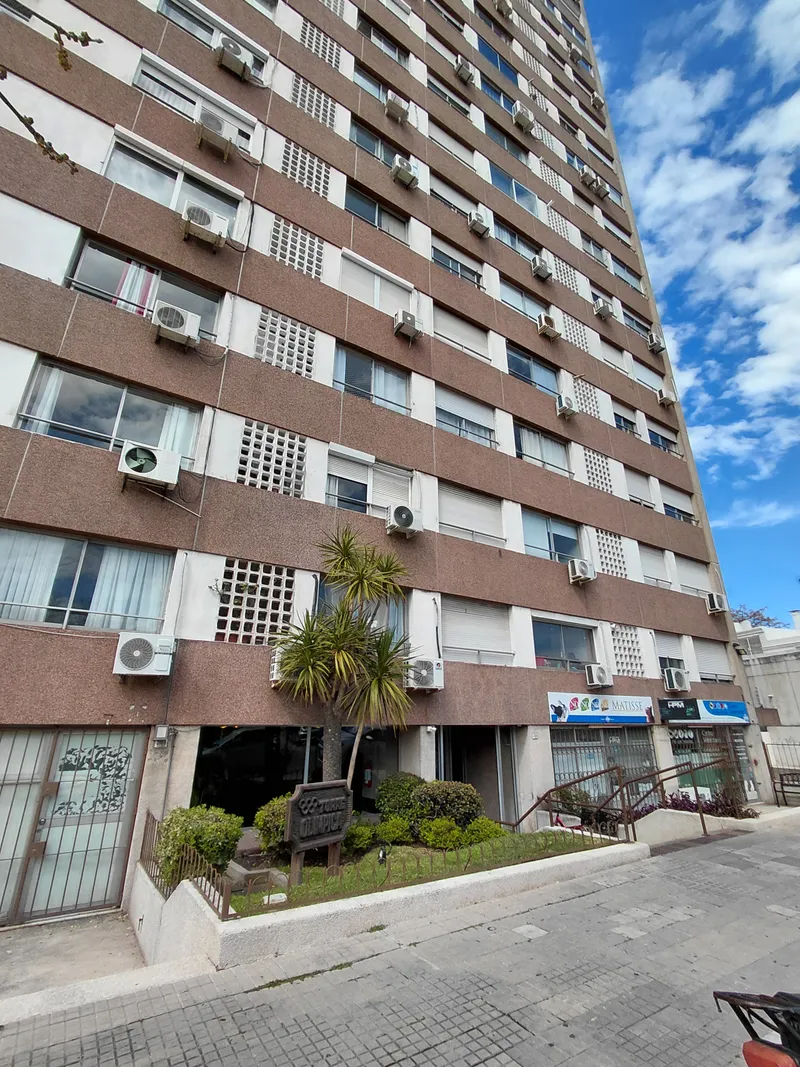 Apartamento Alquiler 3 dormitorios, Oficina o Vivienda, Parque Batlle, Gje Opcional