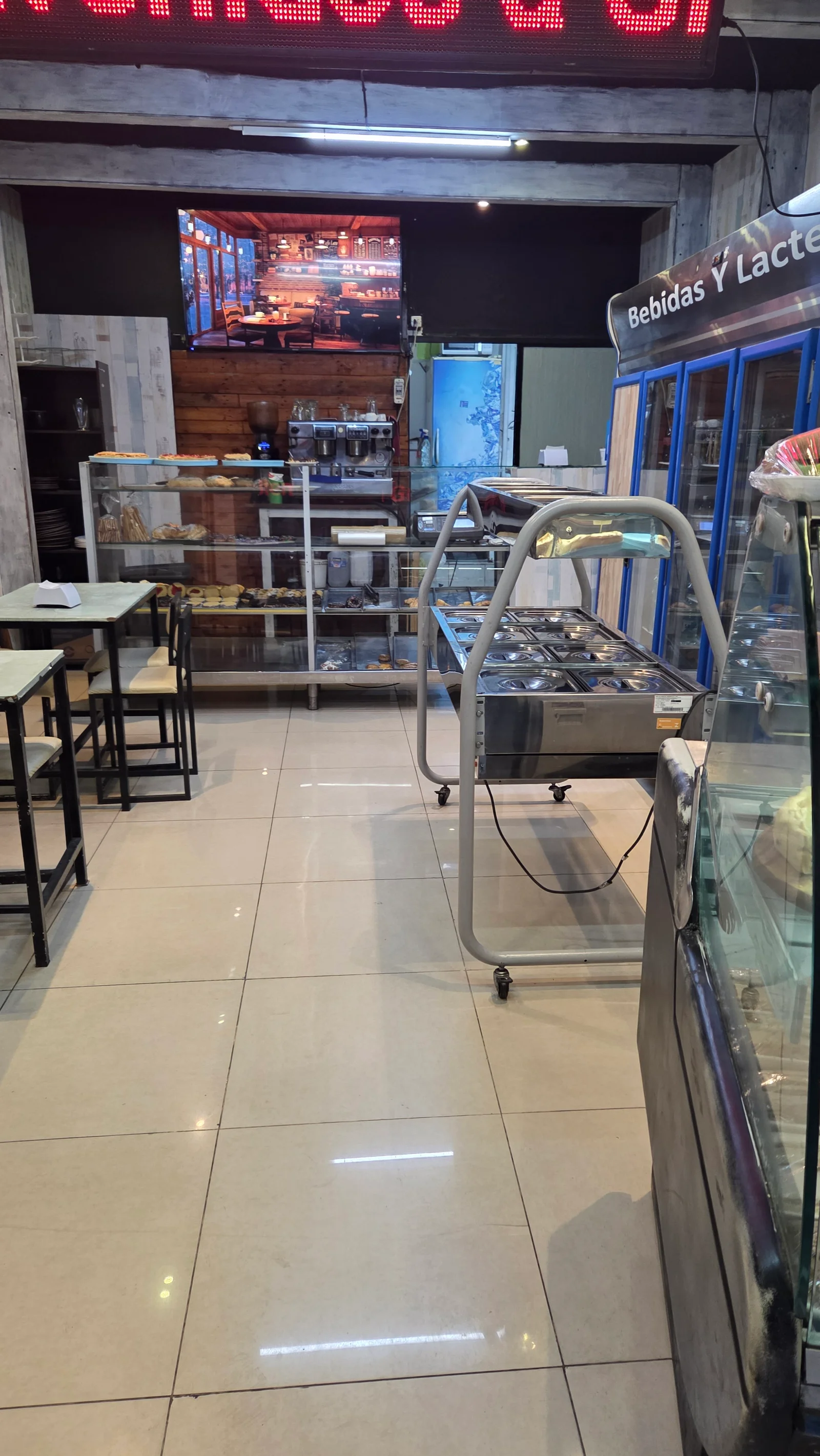 Venta de llave de Panadería -Cafetería - Rotisería a mts de Plaza Independencia