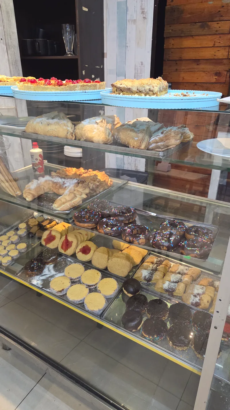 Venta de llave de Panadería -Cafetería - Rotisería a mts de Plaza Independencia