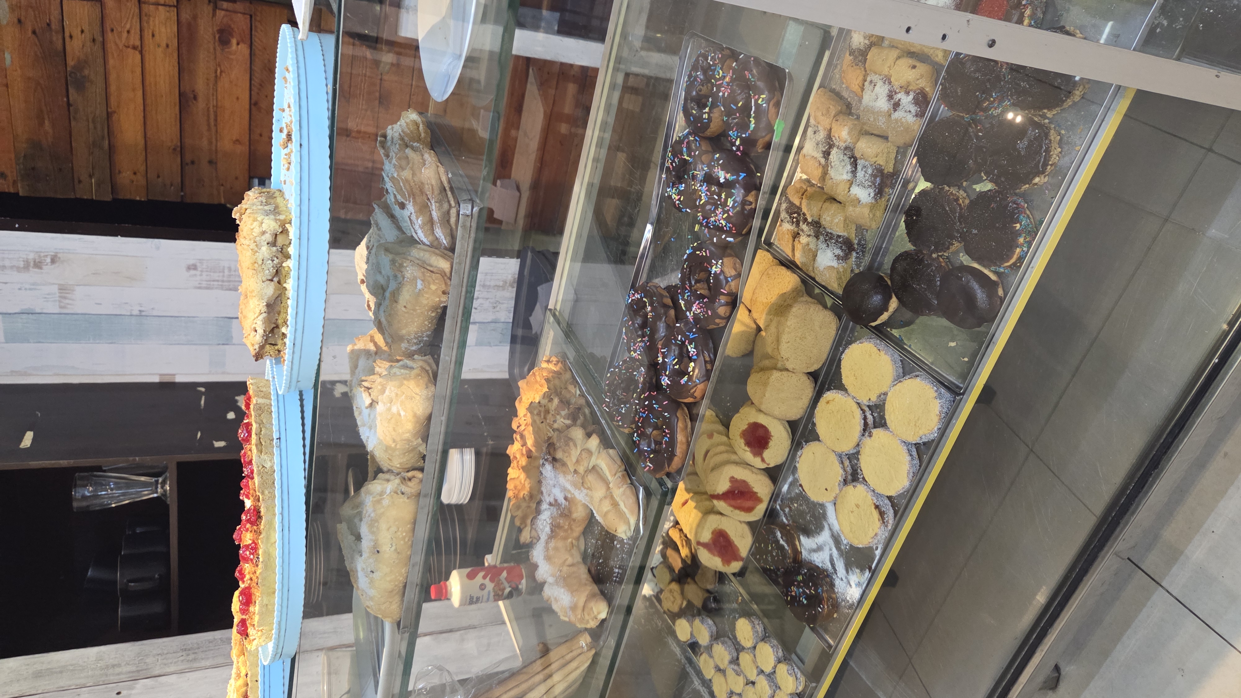 Venta de llave de Panadería -Cafetería - Rotisería a mts de Plaza Independencia