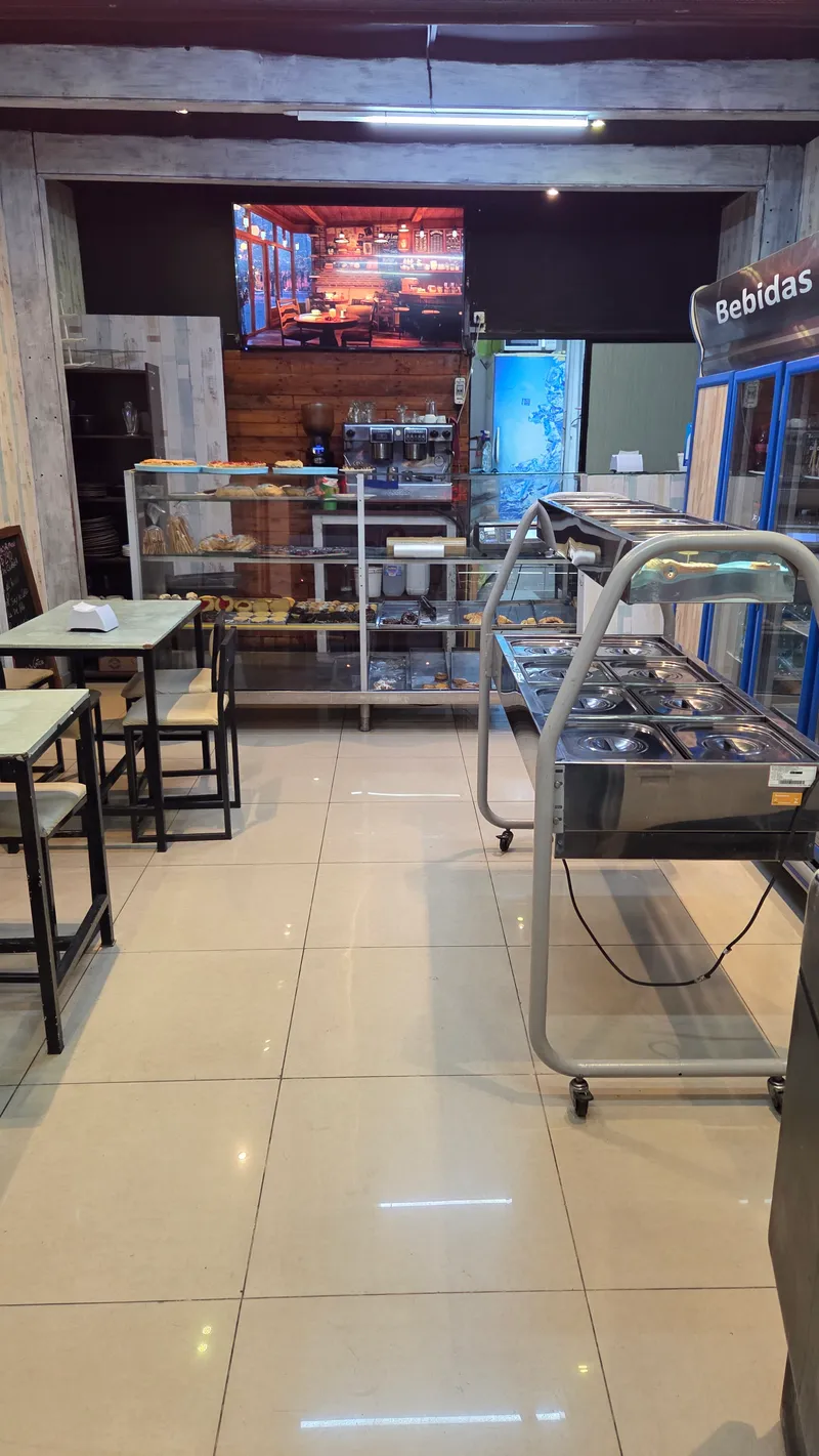 Venta de llave de Panadería -Cafetería - Rotisería a mts de Plaza Independencia