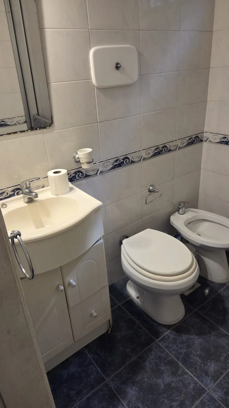 Venta casa de 3 dormitorios con apto independiente y piscina en La Floresta 