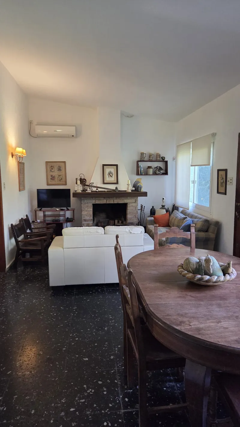 Venta casa de 3 dormitorios con apto independiente y piscina en La Floresta 