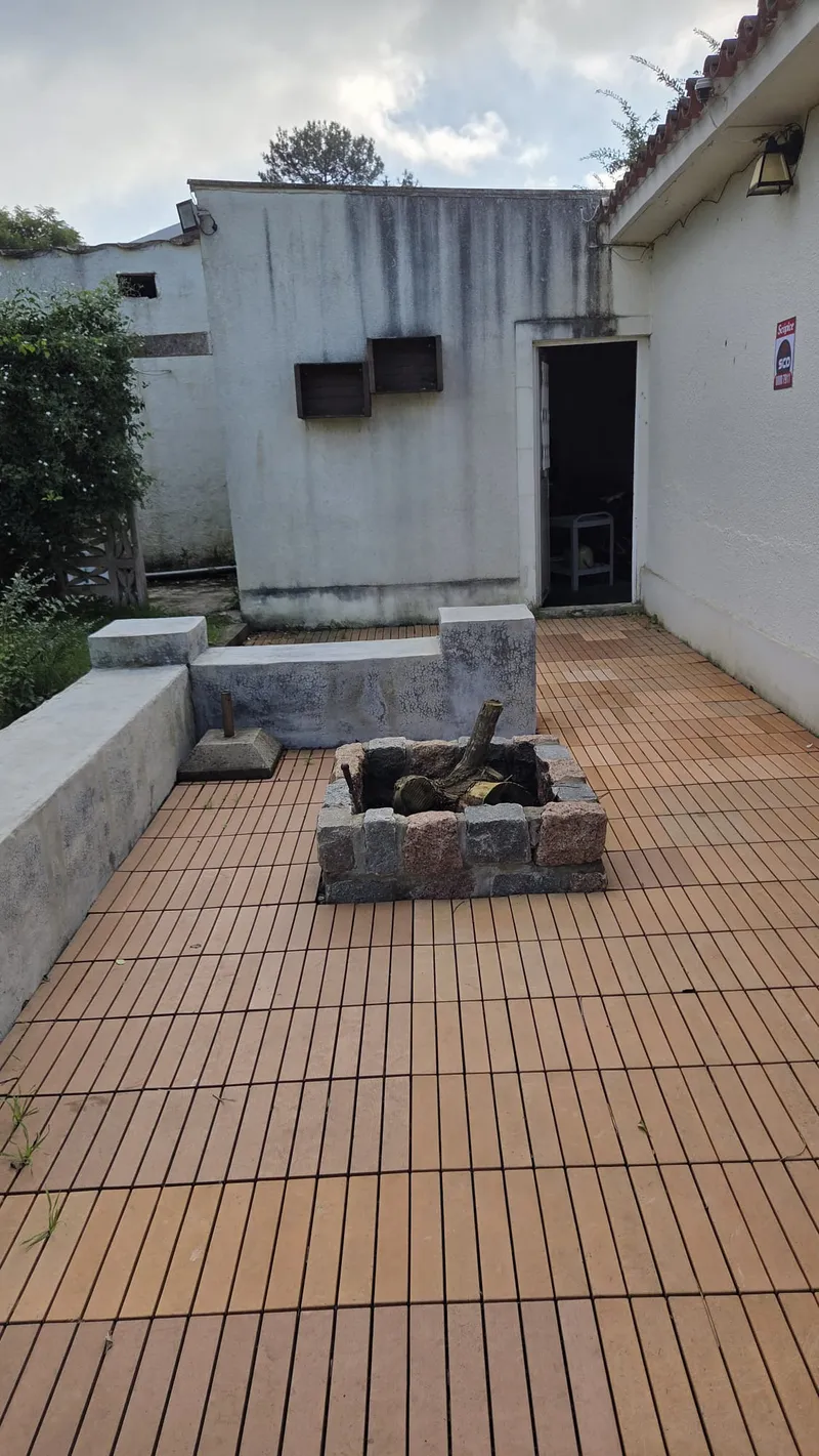 Venta casa de 3 dormitorios con apto independiente y piscina en La Floresta 