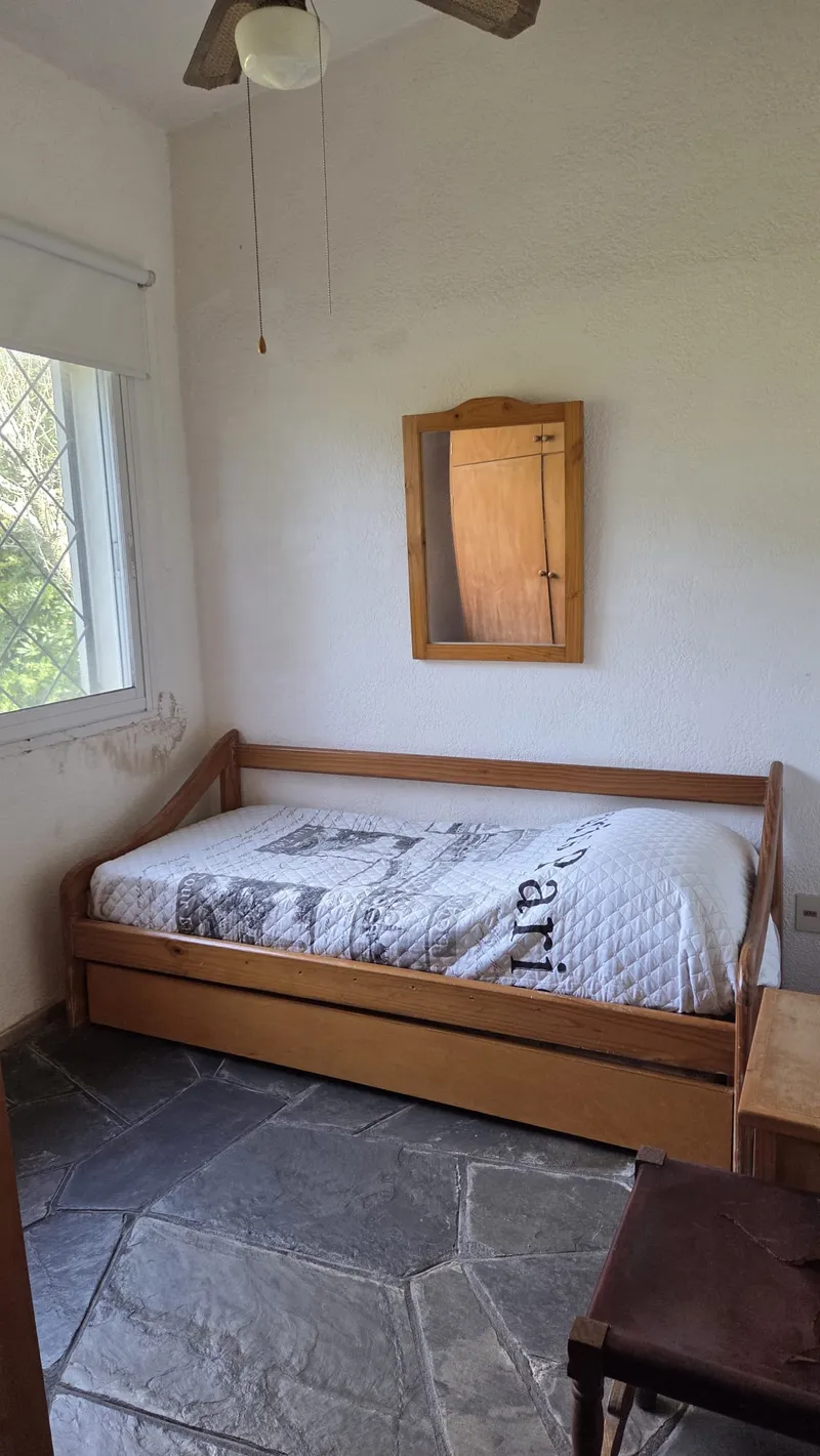 Venta casa de 3 dormitorios con apto independiente y piscina en La Floresta 