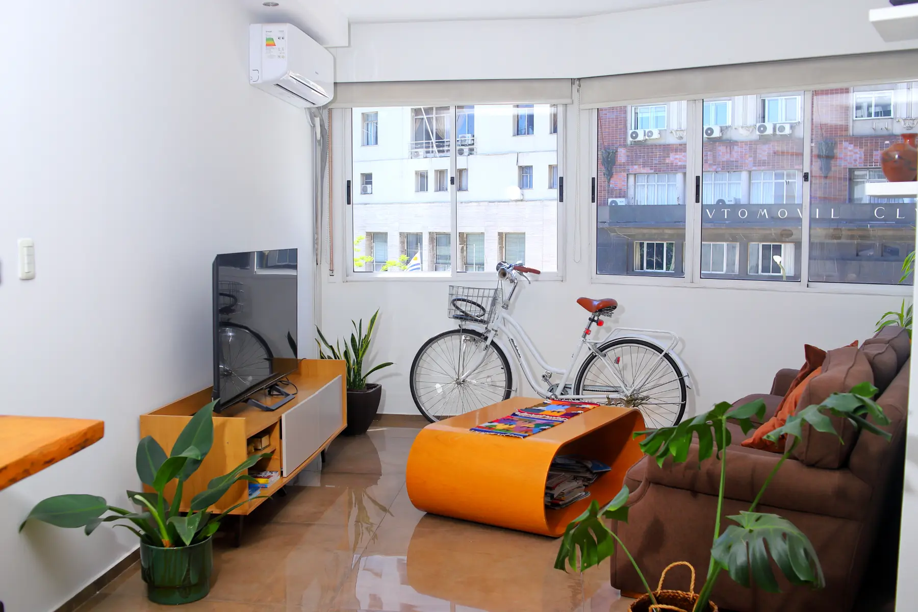 Apartamento en alquiler 1 dormitorio totalmente renovado, a metros de Av. Libertador — Centro, Montevideo