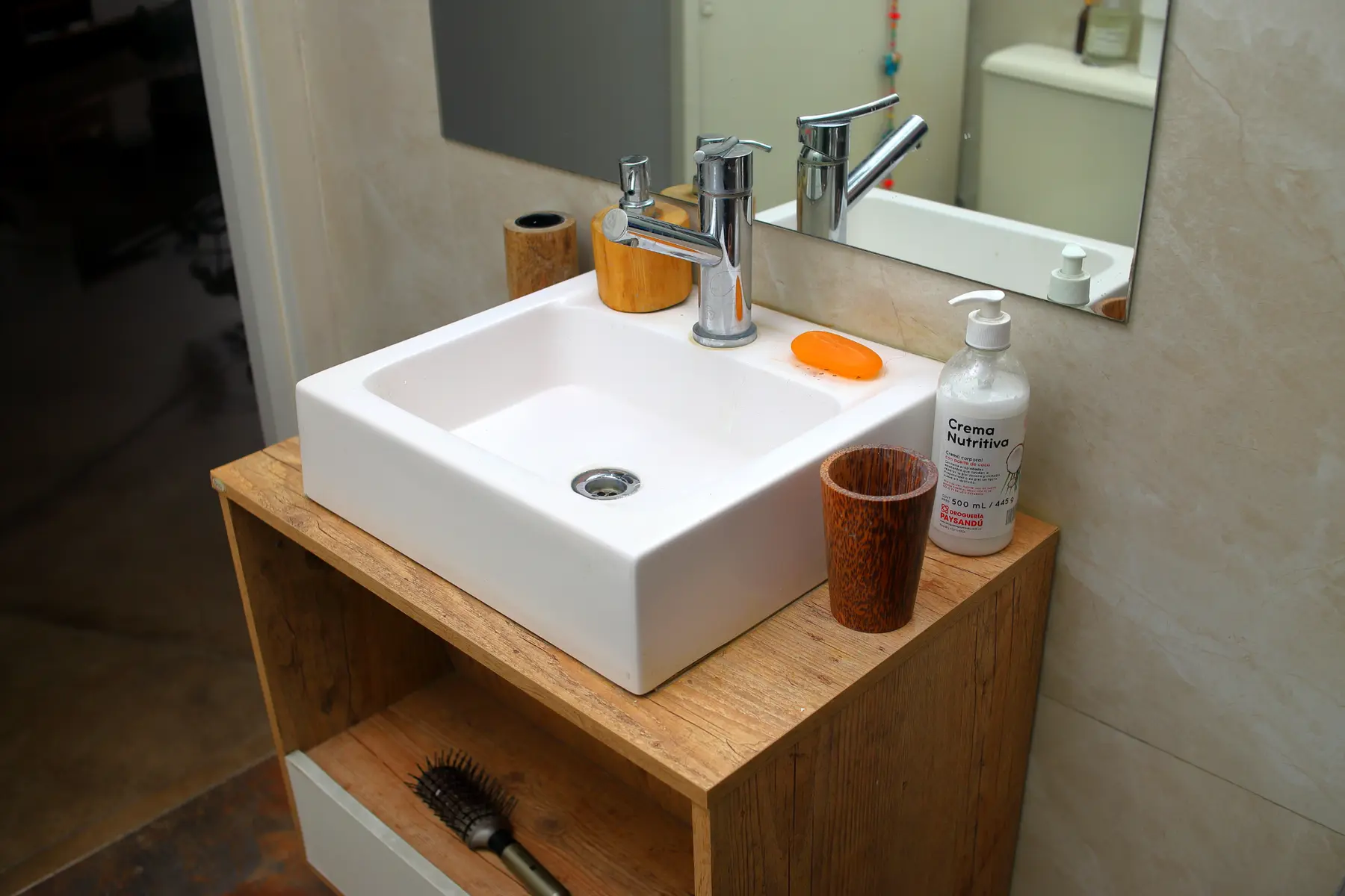 Apartamento en alquiler 1 dormitorio totalmente renovado, a metros de Av. Libertador