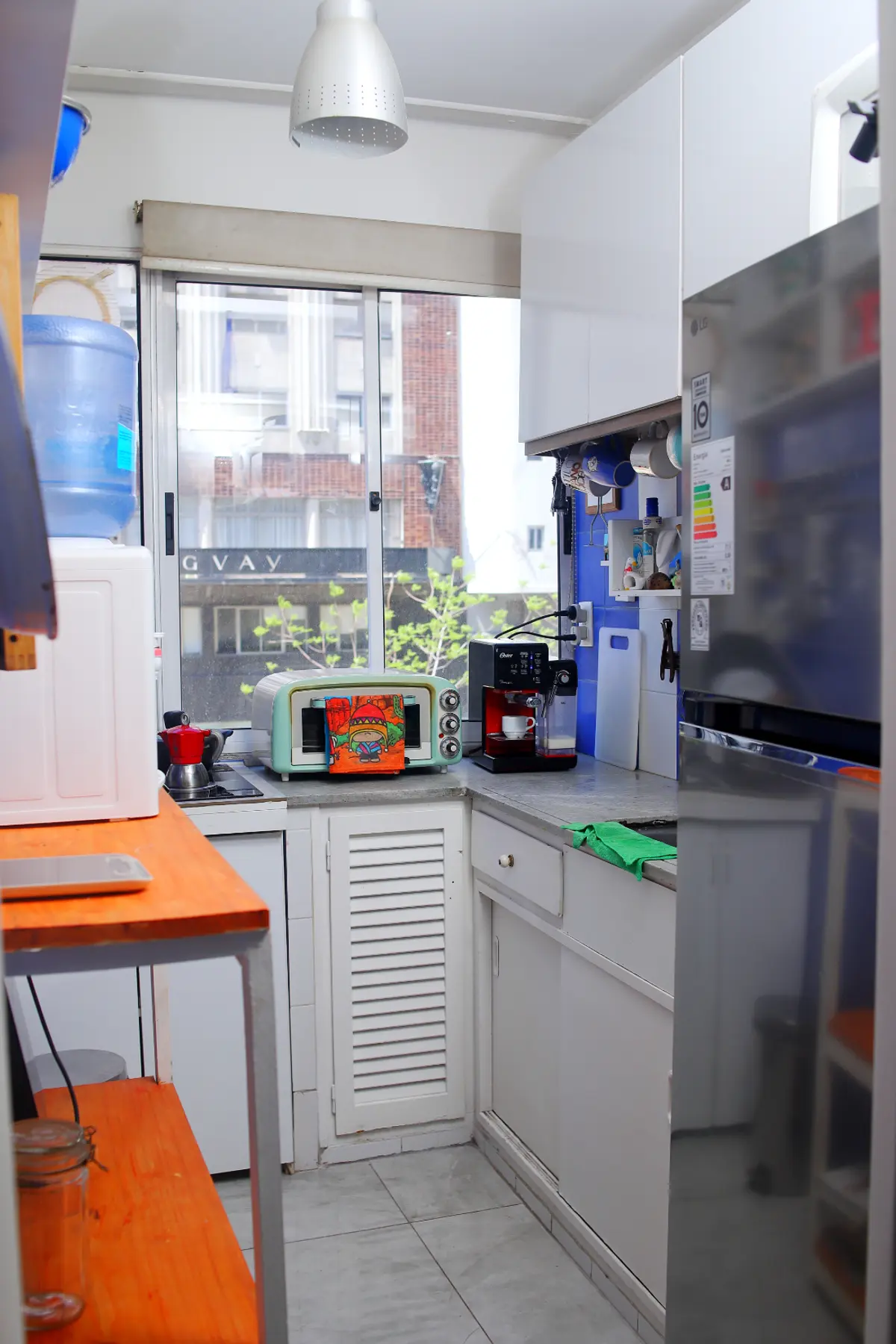 Apartamento en alquiler 1 dormitorio totalmente renovado, a metros de Av. Libertador