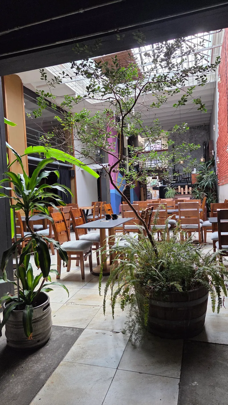 Venta de Llave de Importante Local Gastronómico y de Eventos en Cordón