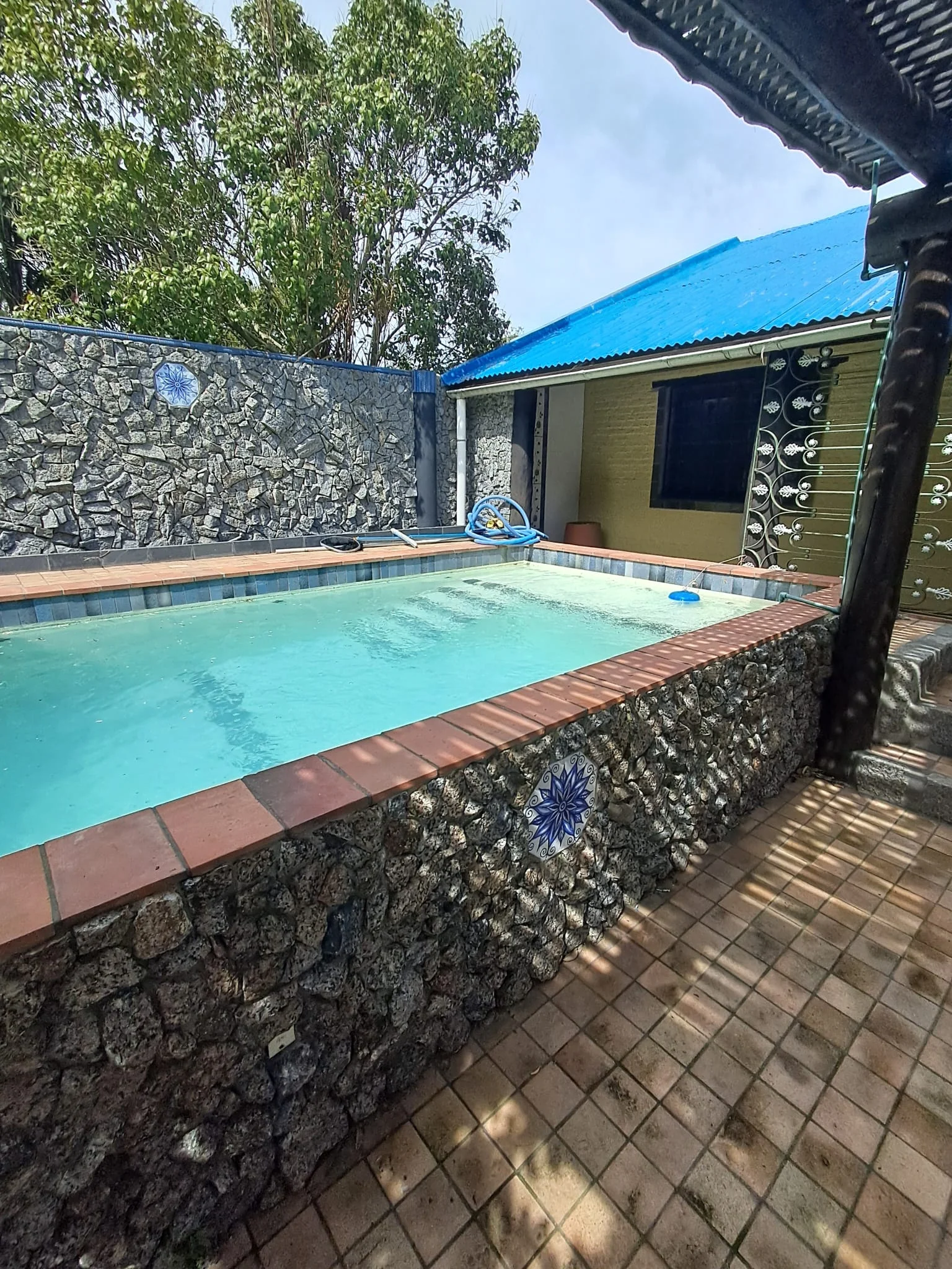 Annual Rental in Costa Azul: 2-Bedroom House with Pool — Costa Azul, Canelones, Uruguay