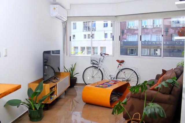 Apartamento en alquiler 1 dormitorio totalmente renovado, a metros de Av. Libertador — Centro, Montevideo